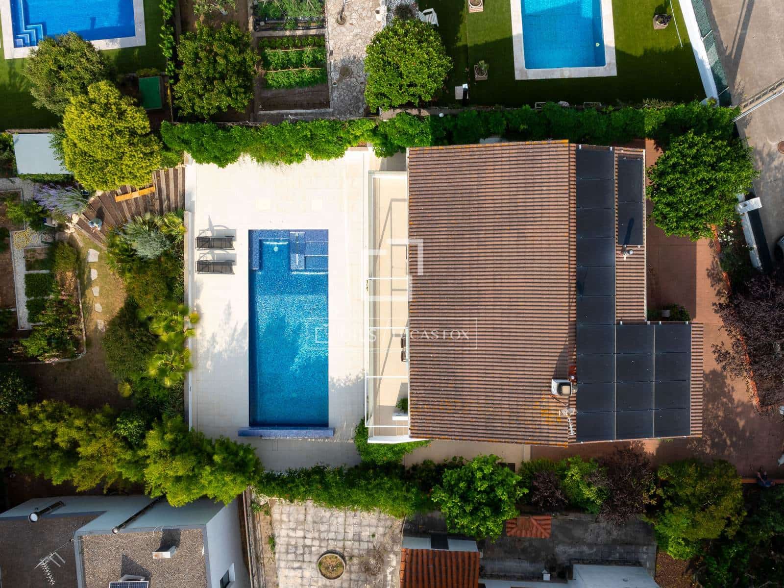 3 soveværelse Villa til salg i Vallromanes med swimmingpool garage - € 722.000 (Ref: 9892718)