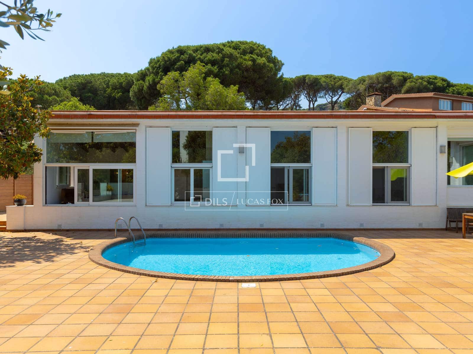 5 Zimmer Villa zu verkaufen in Argentona mit Pool Garage - 950.000 € (Ref: 9892719)