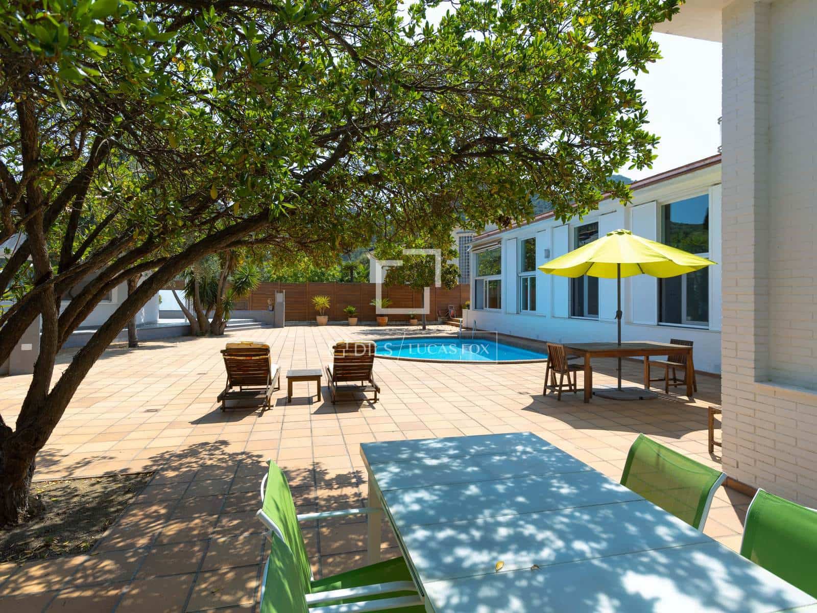 5 Zimmer Villa zu verkaufen in Argentona mit Pool Garage - 950.000 € (Ref: 9892719)