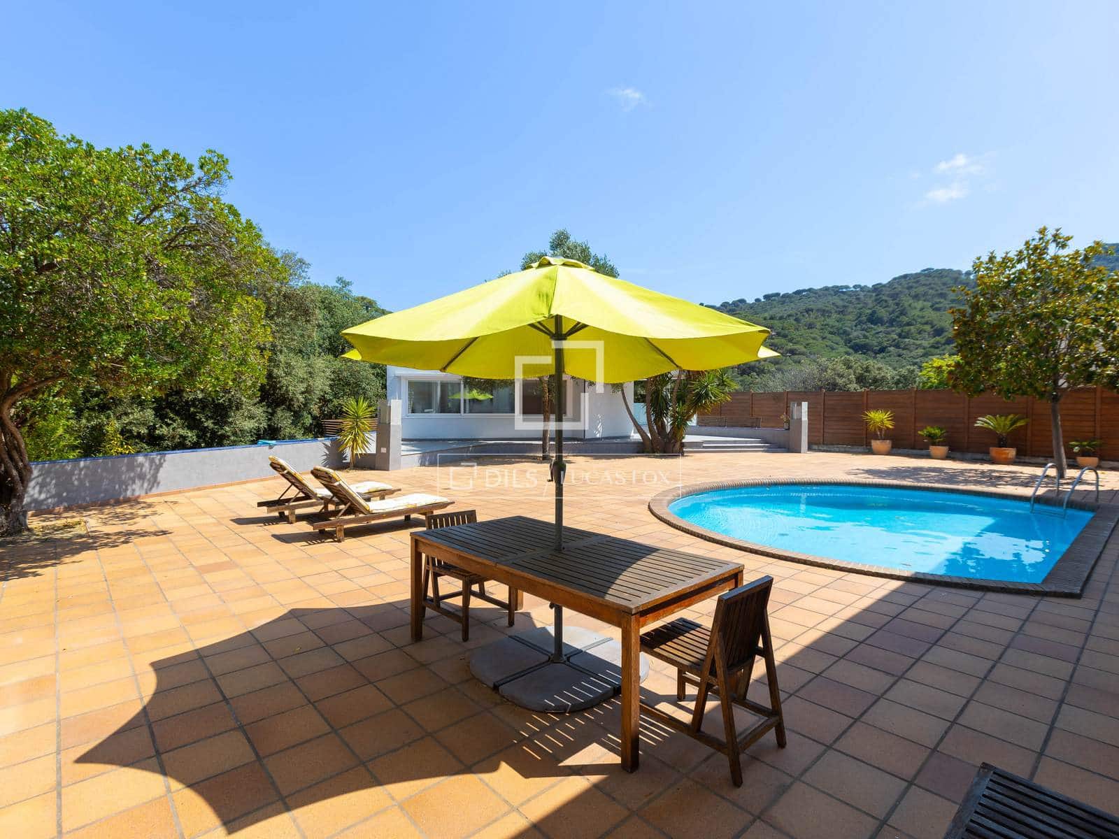 5 Zimmer Villa zu verkaufen in Argentona mit Pool Garage - 950.000 € (Ref: 9892719)