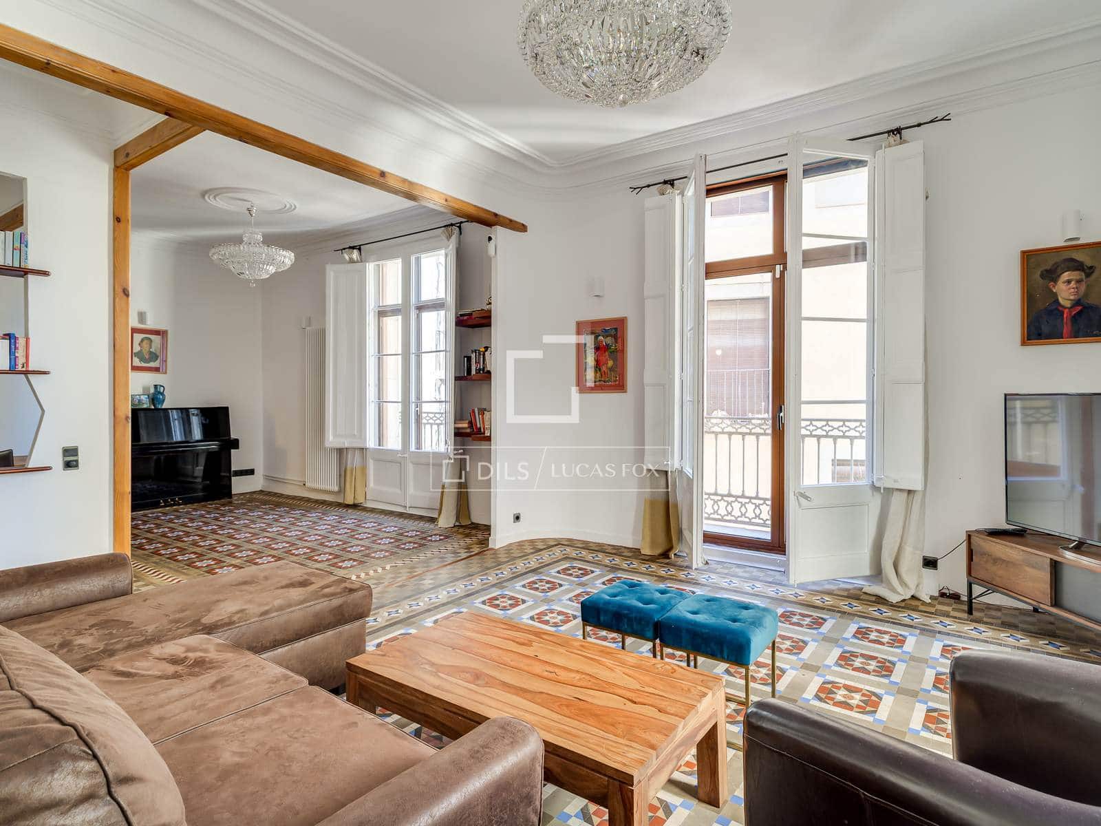 4 soveværelse Lejlighed til salg i Barcelona by - € 895.000 (Ref: 9892936)
