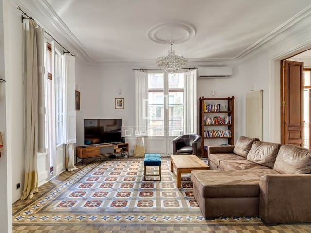 4 soveværelse Lejlighed til salg i Barcelona by - € 895.000 (Ref: 9892936)