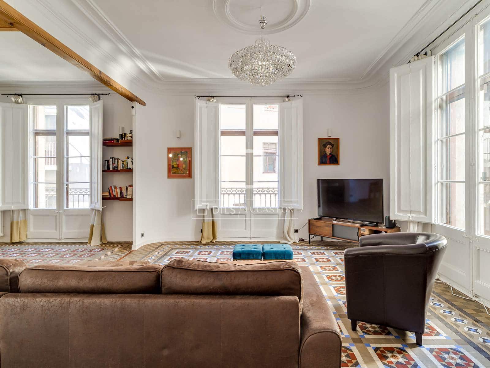 4 soveværelse Lejlighed til salg i Barcelona by - € 895.000 (Ref: 9892936)