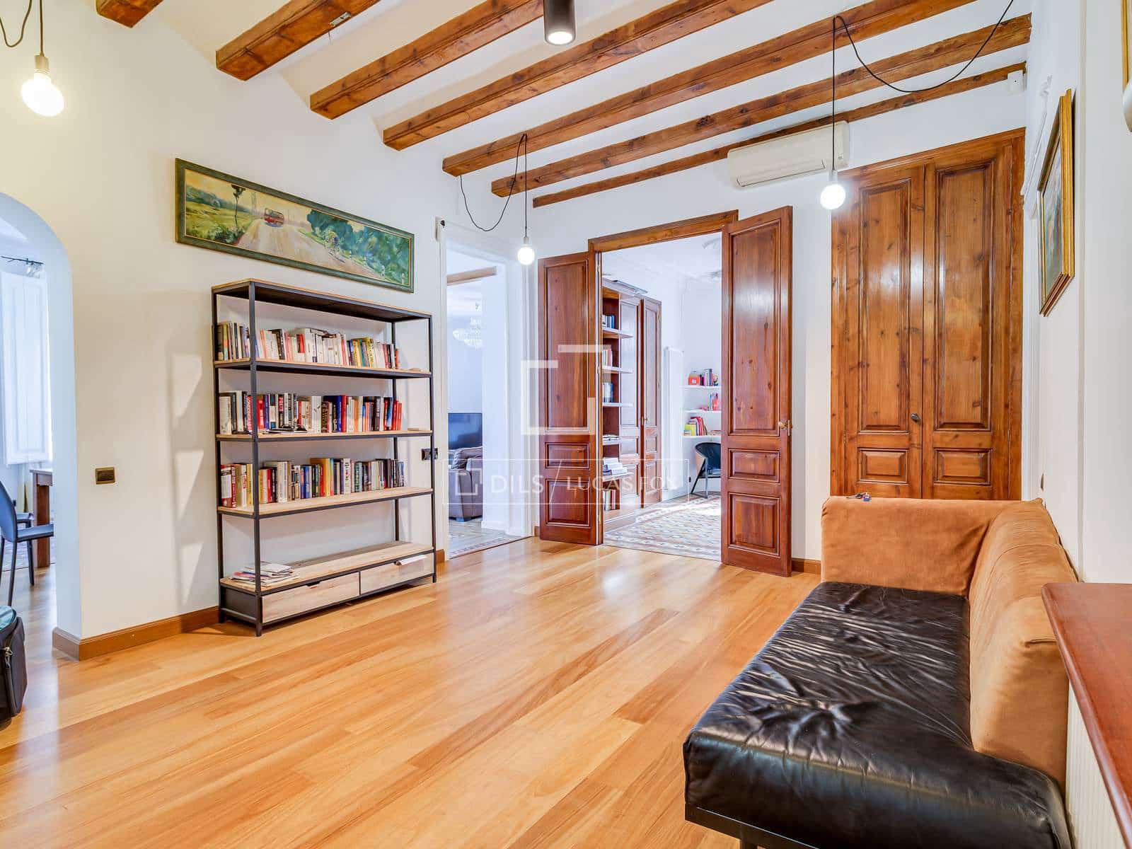 4 soveværelse Lejlighed til salg i Barcelona by - € 895.000 (Ref: 9892936)