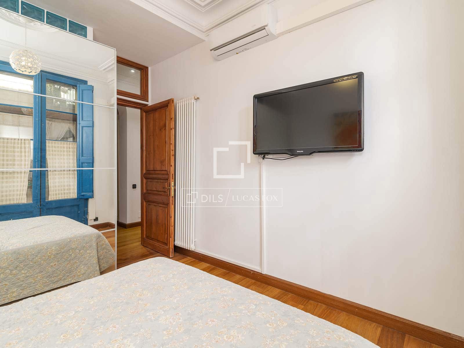 4 soveværelse Lejlighed til salg i Barcelona by - € 895.000 (Ref: 9892936)