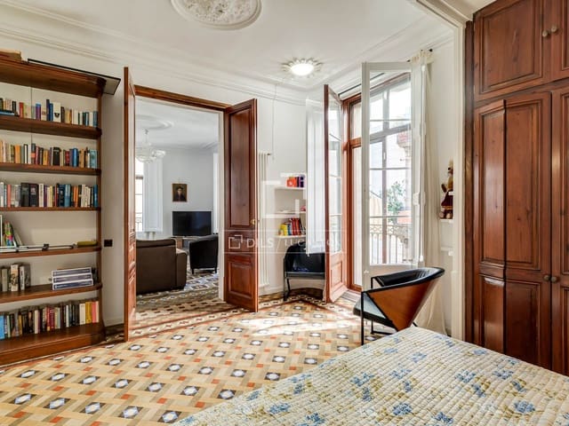 4 soveværelse Lejlighed til salg i Barcelona by - € 895.000 (Ref: 9892936)