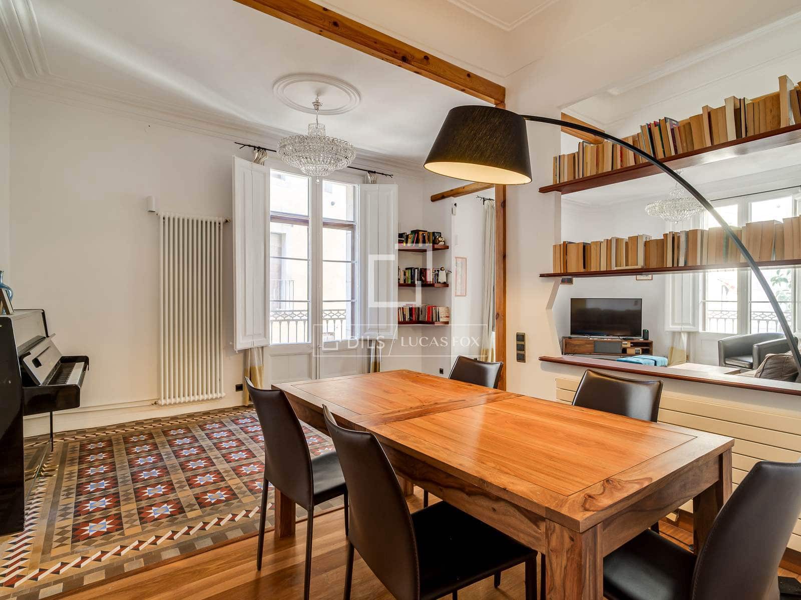 4 soveværelse Lejlighed til salg i Barcelona by - € 895.000 (Ref: 9892936)