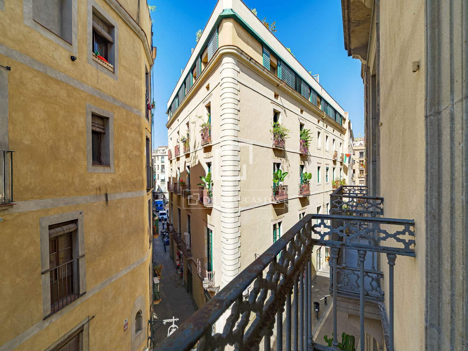 4 soveværelse Lejlighed til salg i Barcelona by - € 895.000 (Ref: 9892936)