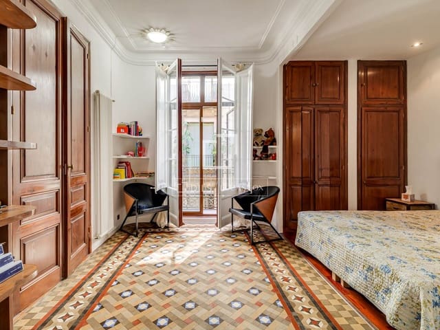 4 soveværelse Lejlighed til salg i Barcelona by - € 895.000 (Ref: 9892936)