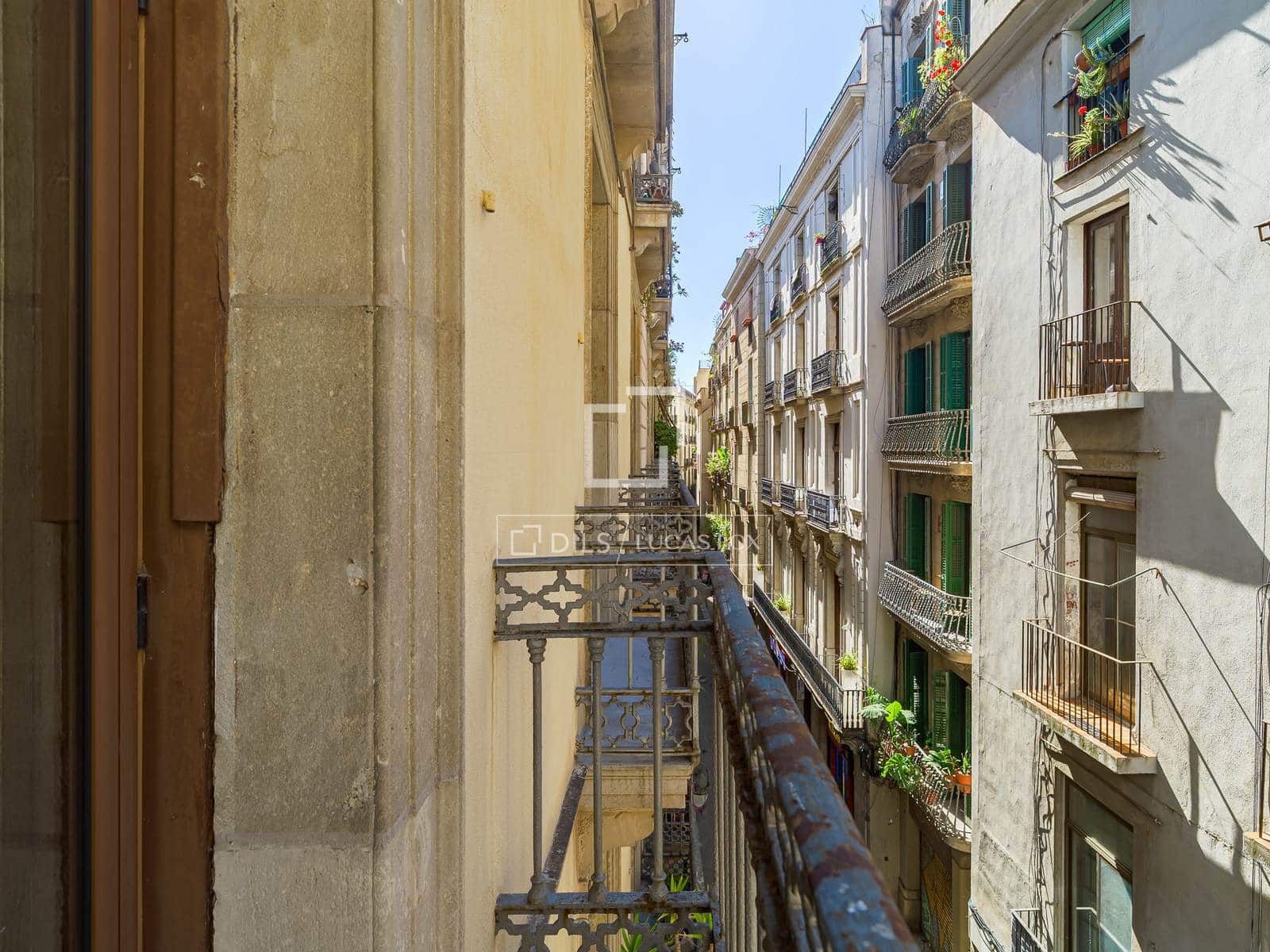 4 soveværelse Lejlighed til salg i Barcelona by - € 895.000 (Ref: 9892936)