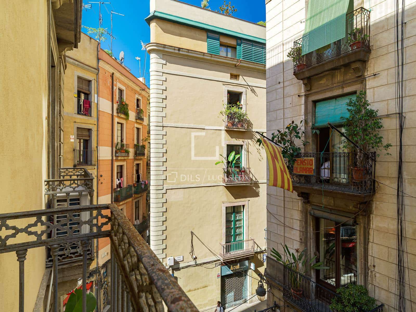 4 soveværelse Lejlighed til salg i Barcelona by - € 895.000 (Ref: 9892936)