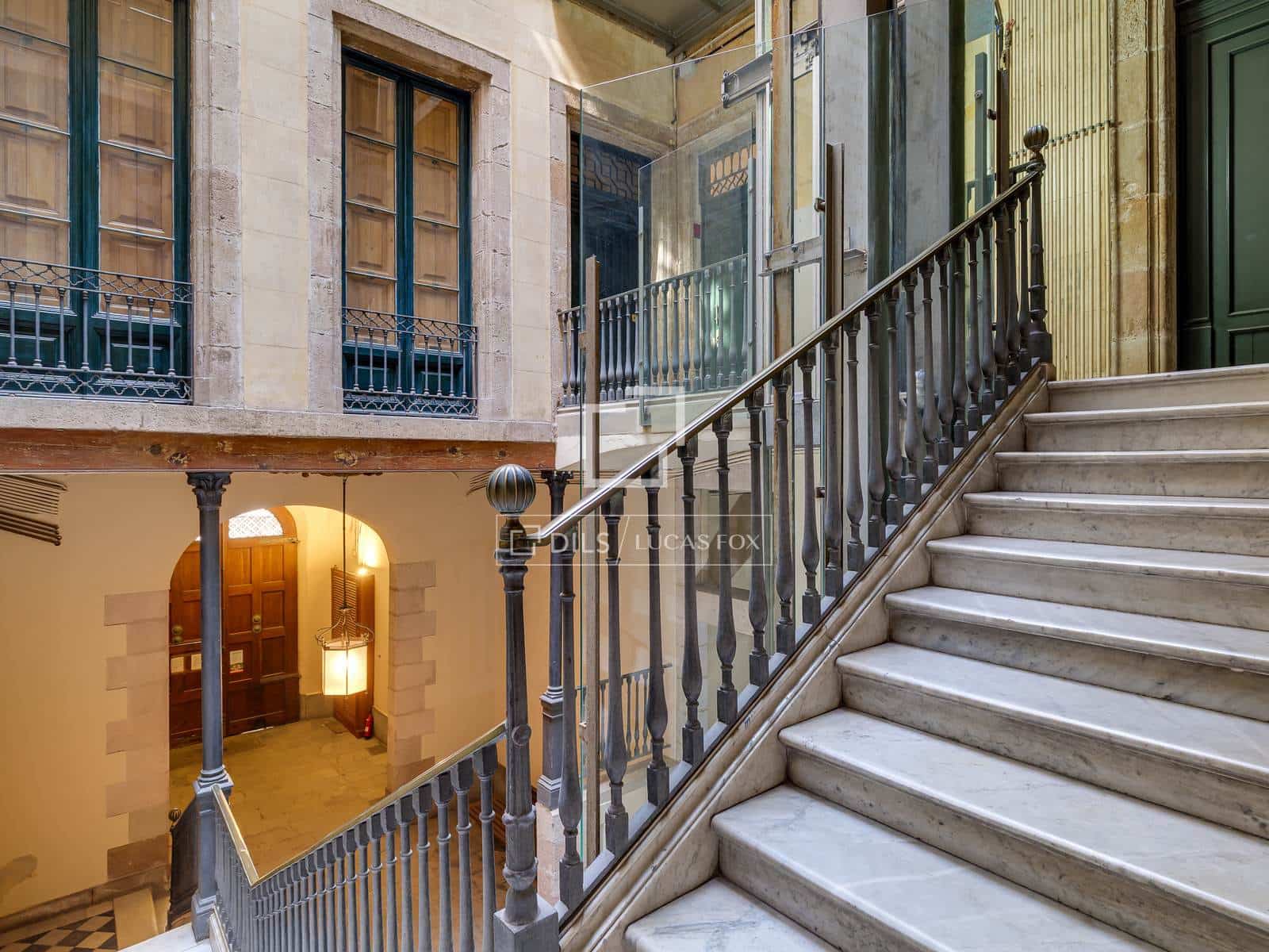 4 soveværelse Lejlighed til salg i Barcelona by - € 895.000 (Ref: 9892936)