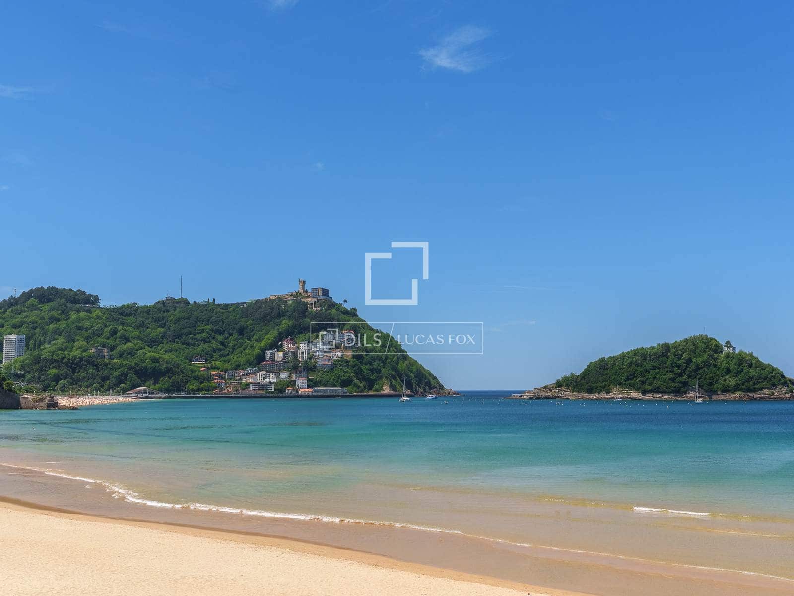 3 bedroom Apartment for sale in Donostia-San Sebastian - € 3,150,000 (Ref: 9892939)