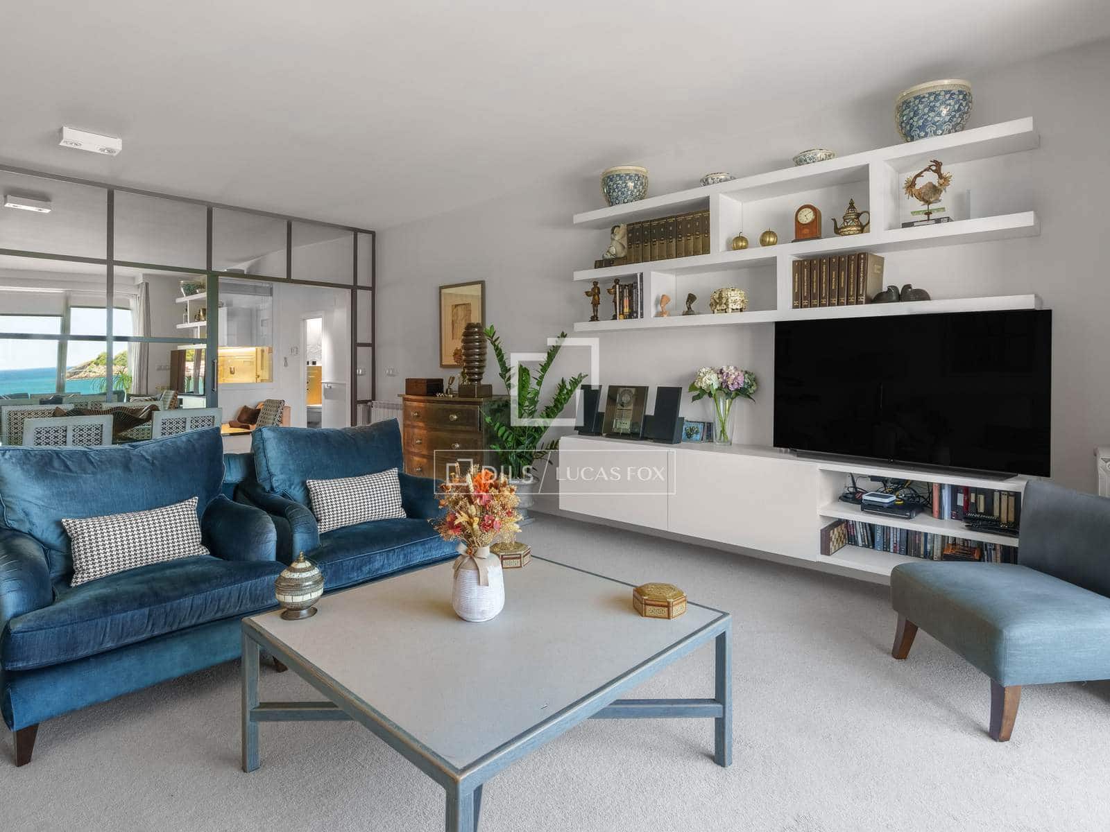 3 bedroom Apartment for sale in Donostia-San Sebastian - € 3,150,000 (Ref: 9892939)