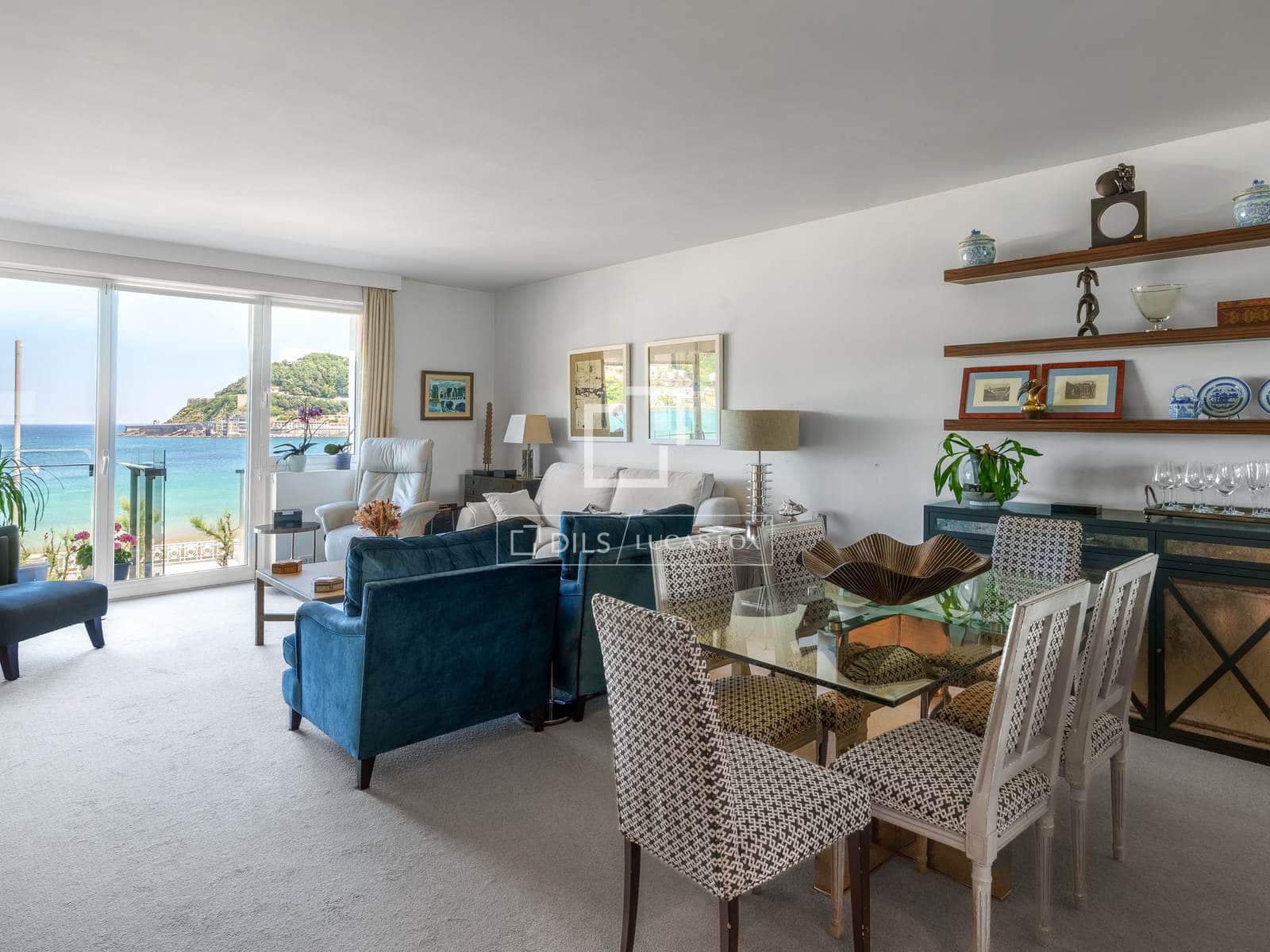 3 bedroom Apartment for sale in Donostia-San Sebastian - € 3,150,000 (Ref: 9892939)