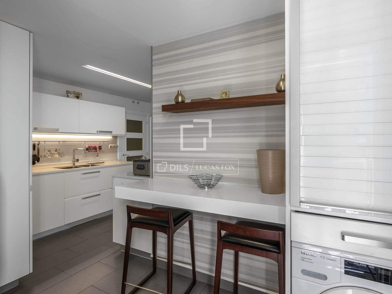 3 bedroom Apartment for sale in Donostia-San Sebastian - € 3,150,000 (Ref: 9892939)