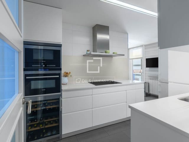 Apartamento de 3 habitaciones en Donostia-San Sebastián en venta con garaje - 2.950.000 € (Ref: 9892939)