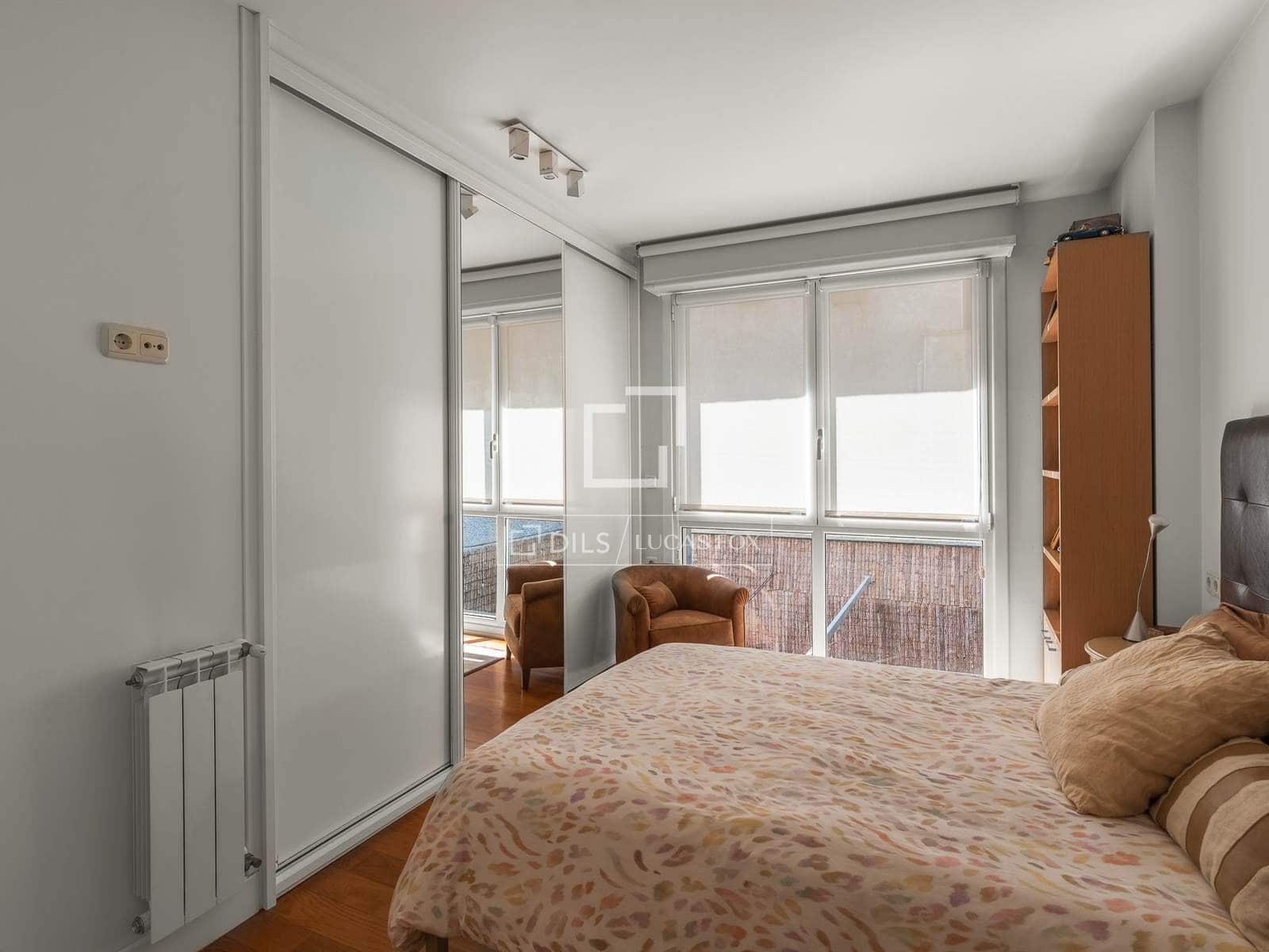 3 bedroom Apartment for sale in Donostia-San Sebastian - € 3,150,000 (Ref: 9892939)