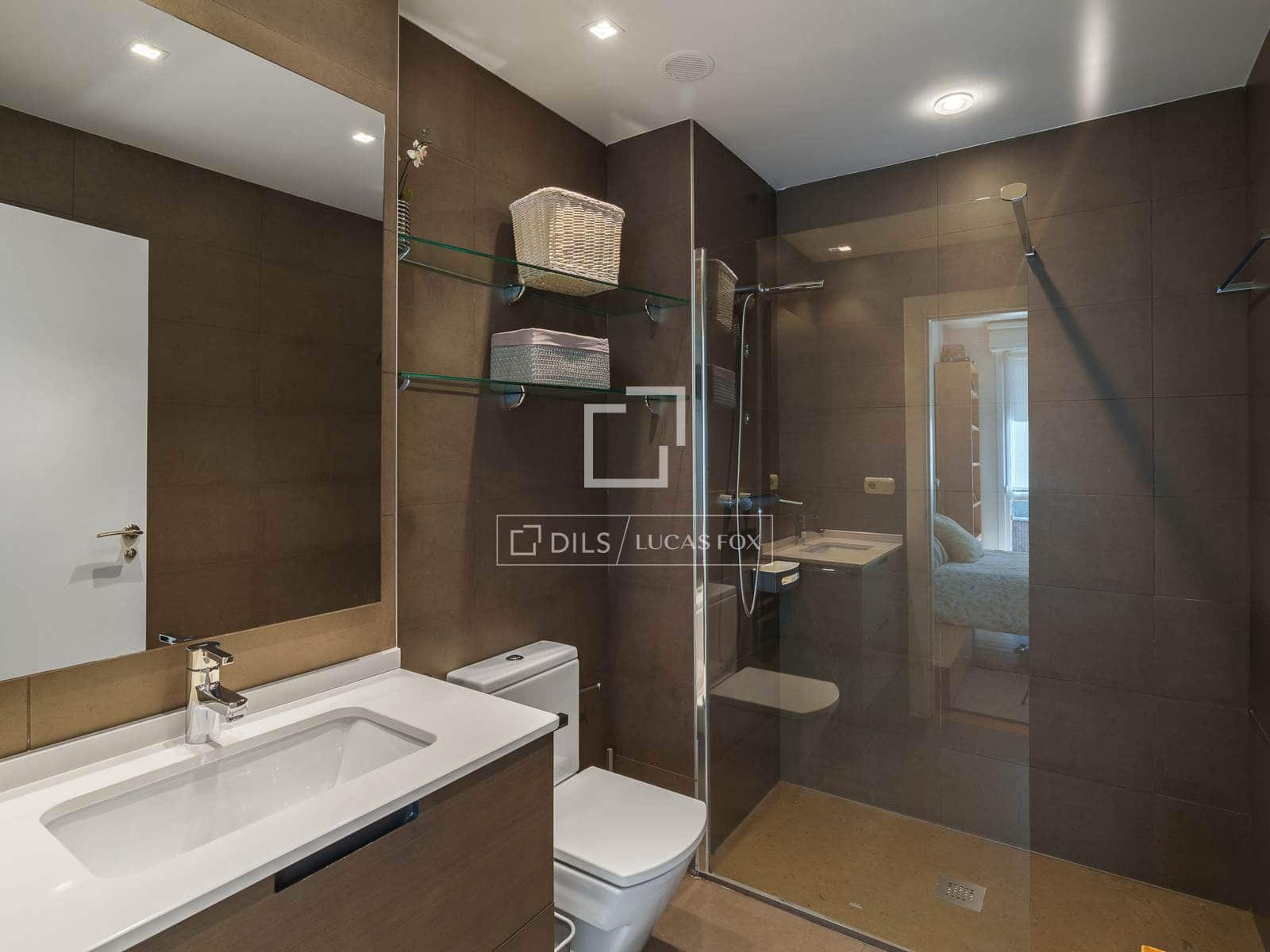 3 bedroom Apartment for sale in Donostia-San Sebastian - € 3,150,000 (Ref: 9892939)