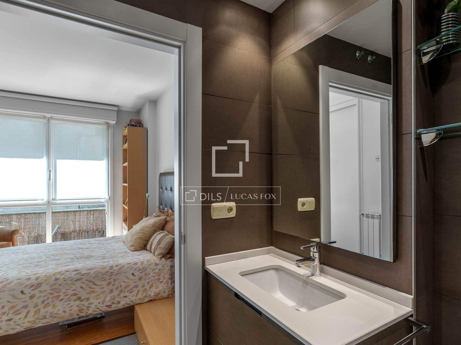 3 bedroom Apartment for sale in Donostia-San Sebastian - € 3,150,000 (Ref: 9892939)