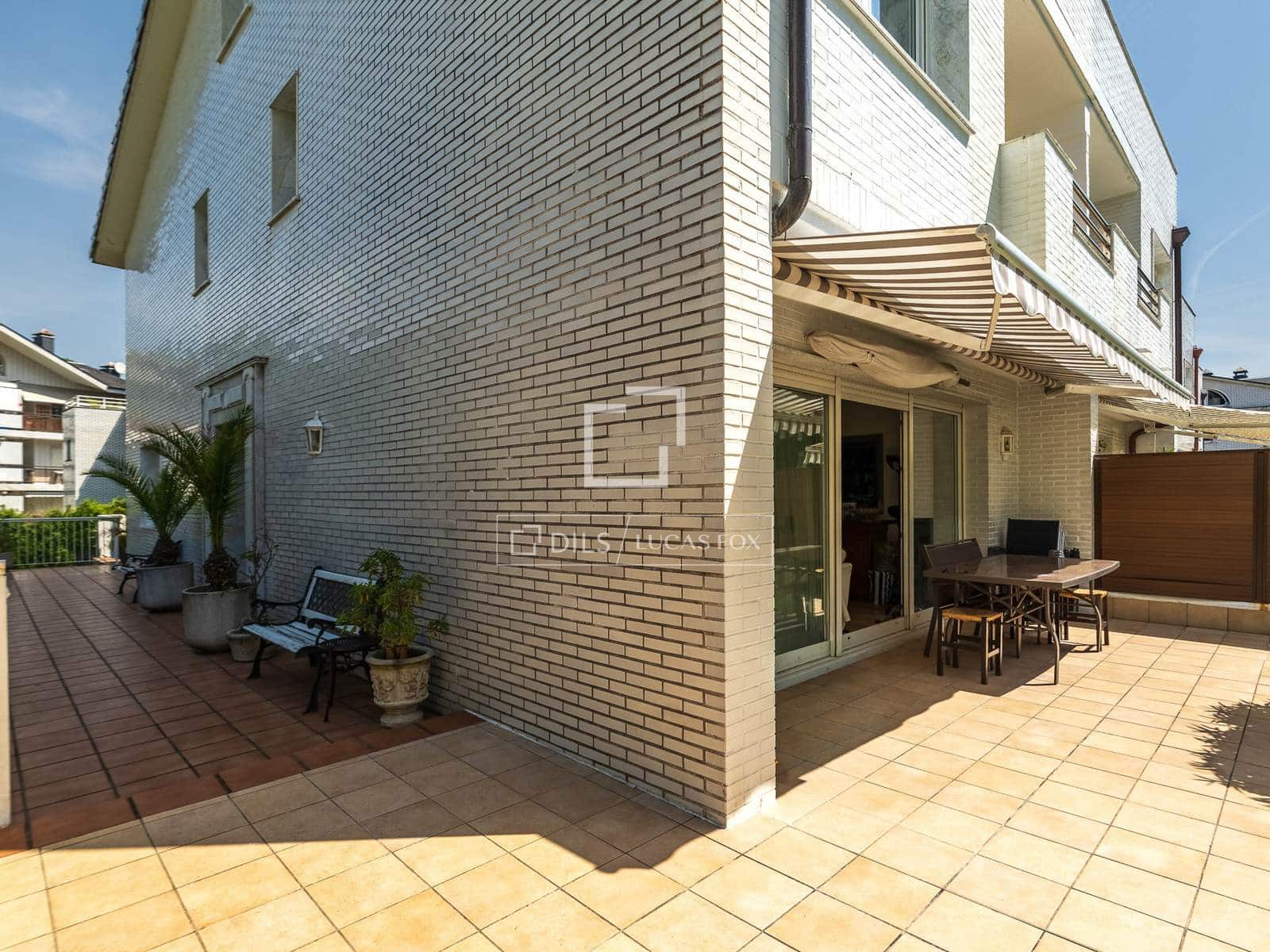 4 Zimmer Apartment zu verkaufen in Donostia-San Sebastian mit Pool Garage - 1.698.000 € (Ref: 9892940)