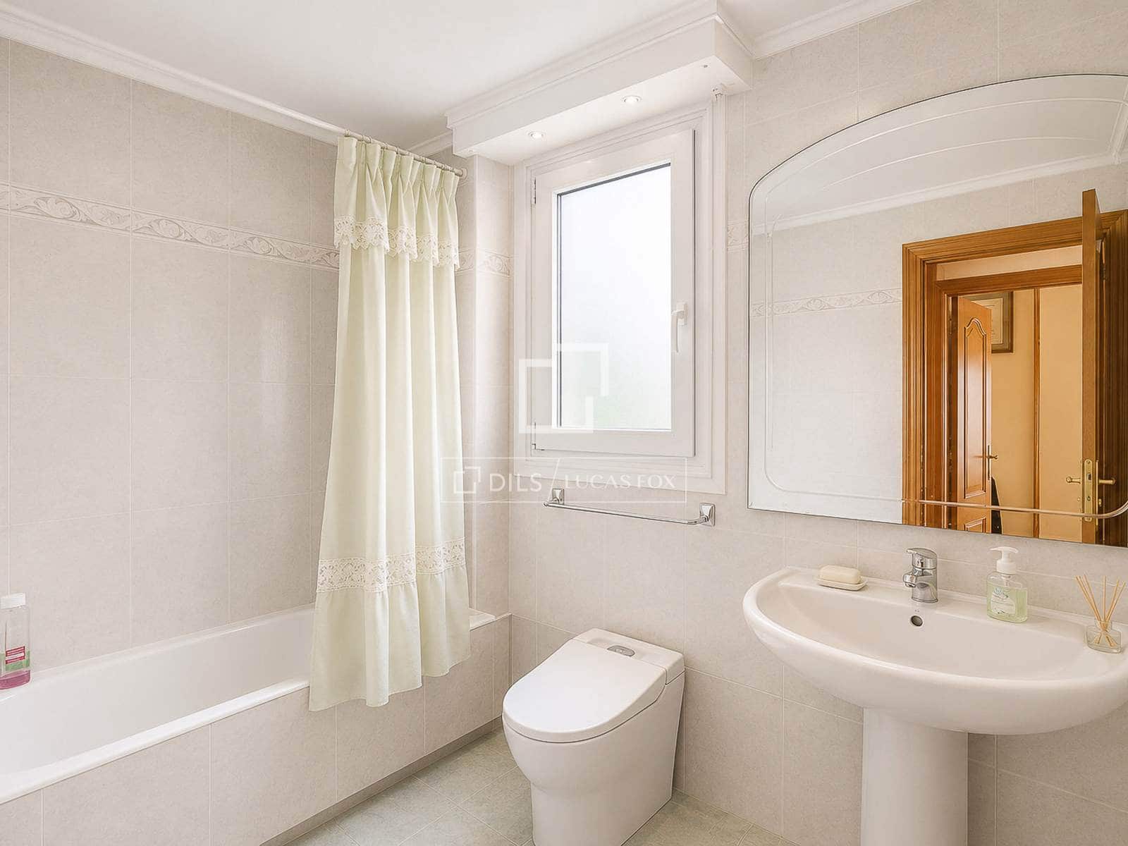 4 Zimmer Apartment zu verkaufen in Donostia-San Sebastian mit Pool Garage - 1.698.000 € (Ref: 9892940)
