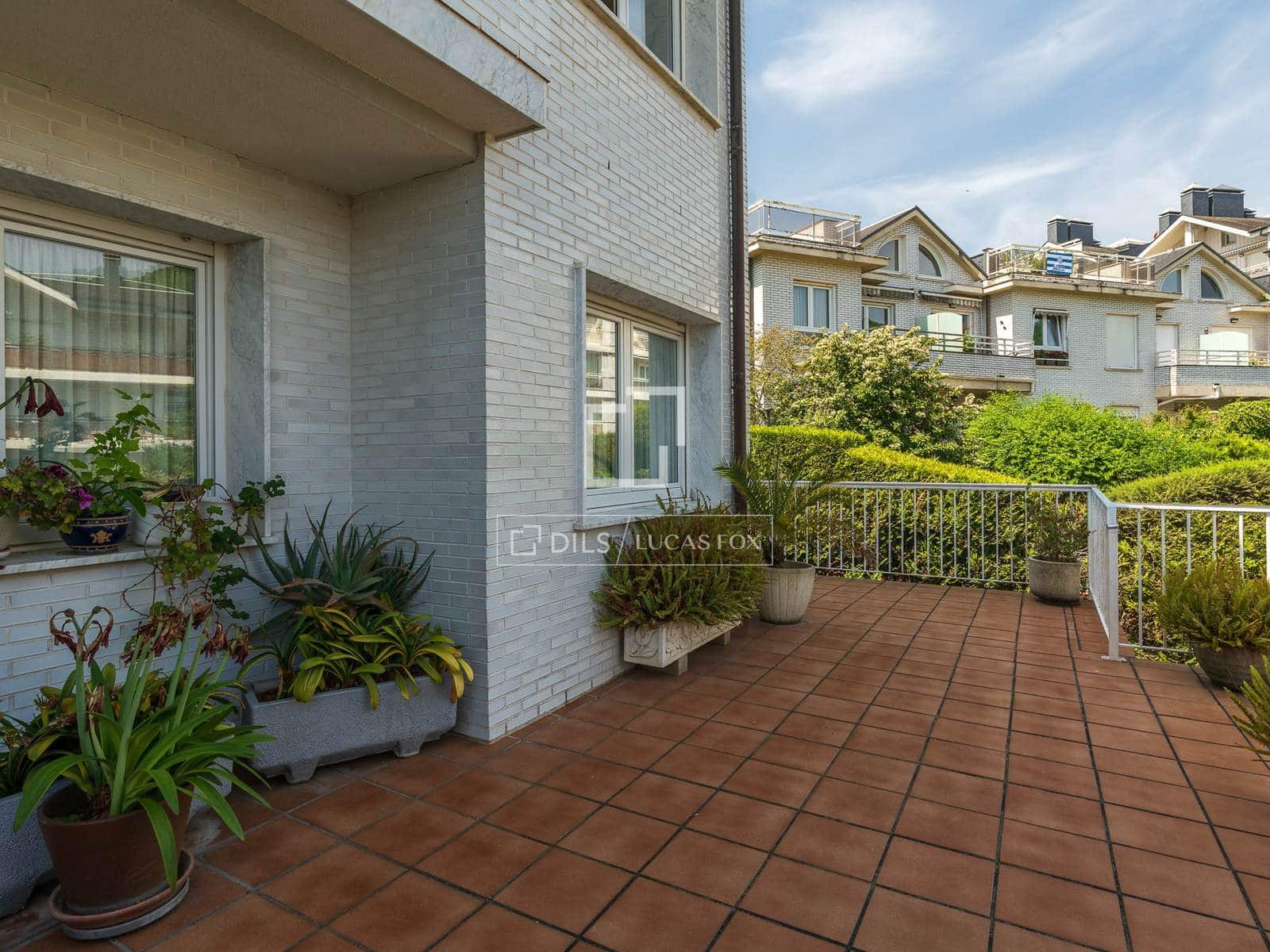 4 Zimmer Apartment zu verkaufen in Donostia-San Sebastian mit Pool Garage - 1.698.000 € (Ref: 9892940)