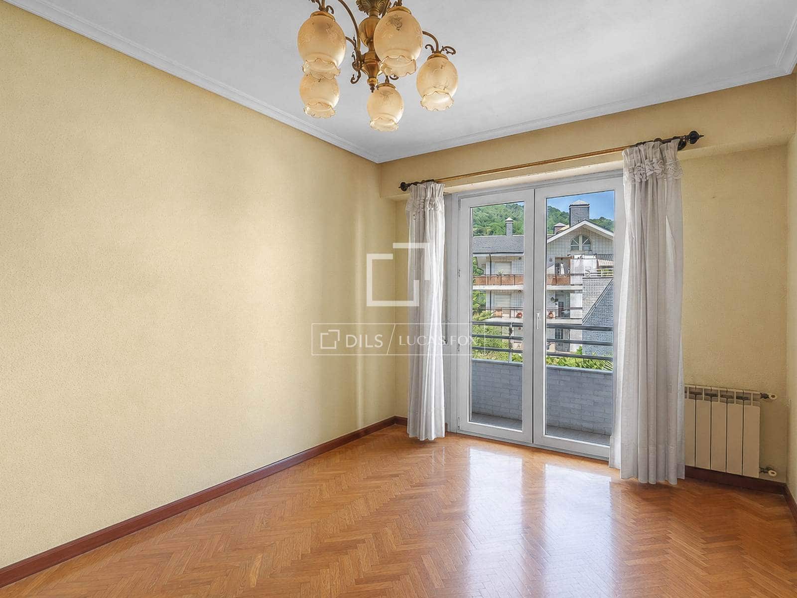4 Zimmer Apartment zu verkaufen in Donostia-San Sebastian mit Pool Garage - 1.698.000 € (Ref: 9892940)