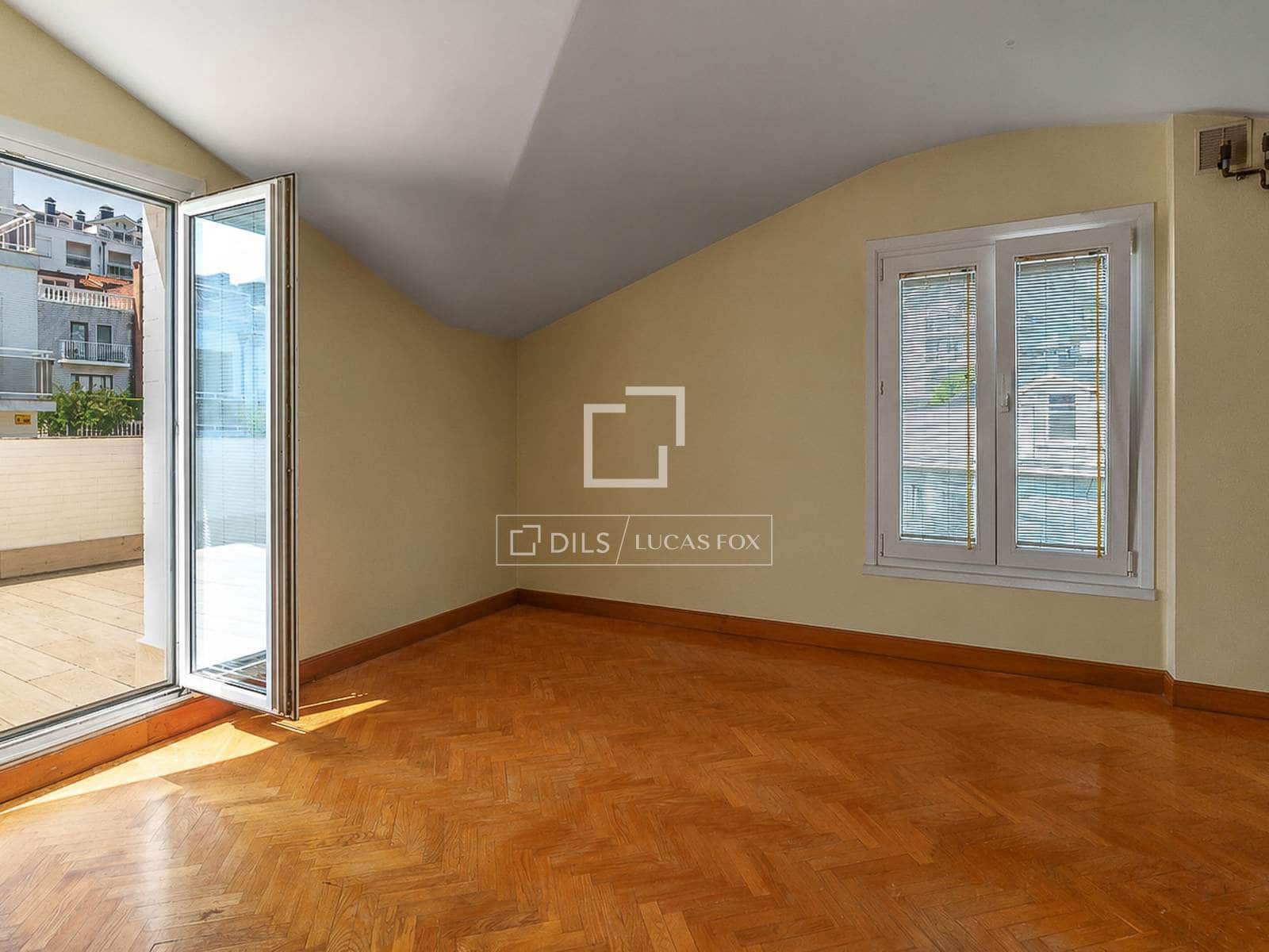 4 Zimmer Apartment zu verkaufen in Donostia-San Sebastian mit Pool Garage - 1.698.000 € (Ref: 9892940)