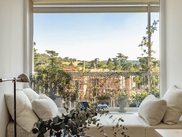 3 Zimmer Apartment zu vermieten in Madrid Stadt mit Pool Garage - 4.200 € (Ref: 9893056)