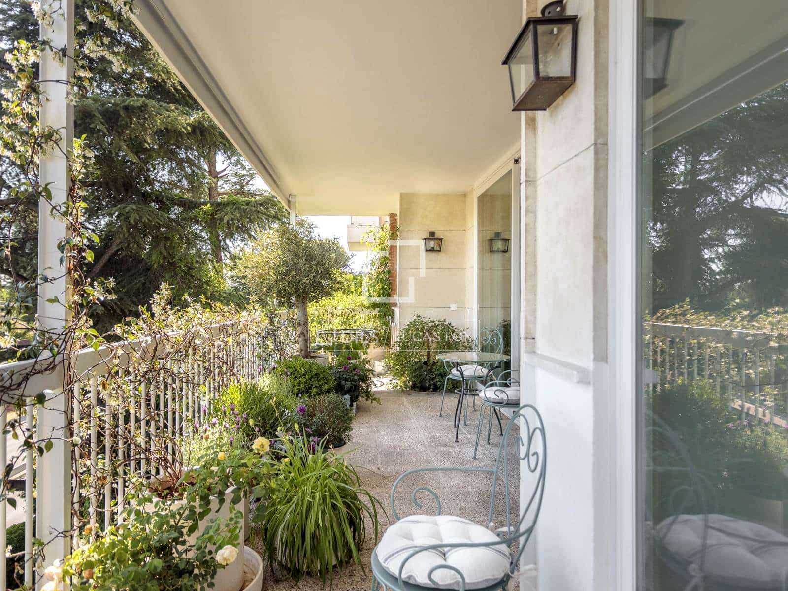 3 Zimmer Apartment zu vermieten in Madrid Stadt mit Pool Garage - 4.200 € (Ref: 9893056)