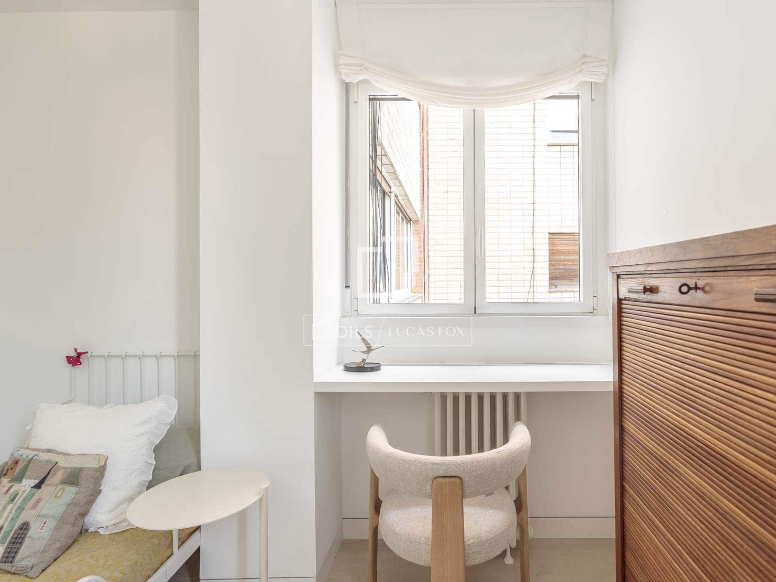 3 Zimmer Apartment zu vermieten in Madrid Stadt mit Pool Garage - 4.200 € (Ref: 9893056)