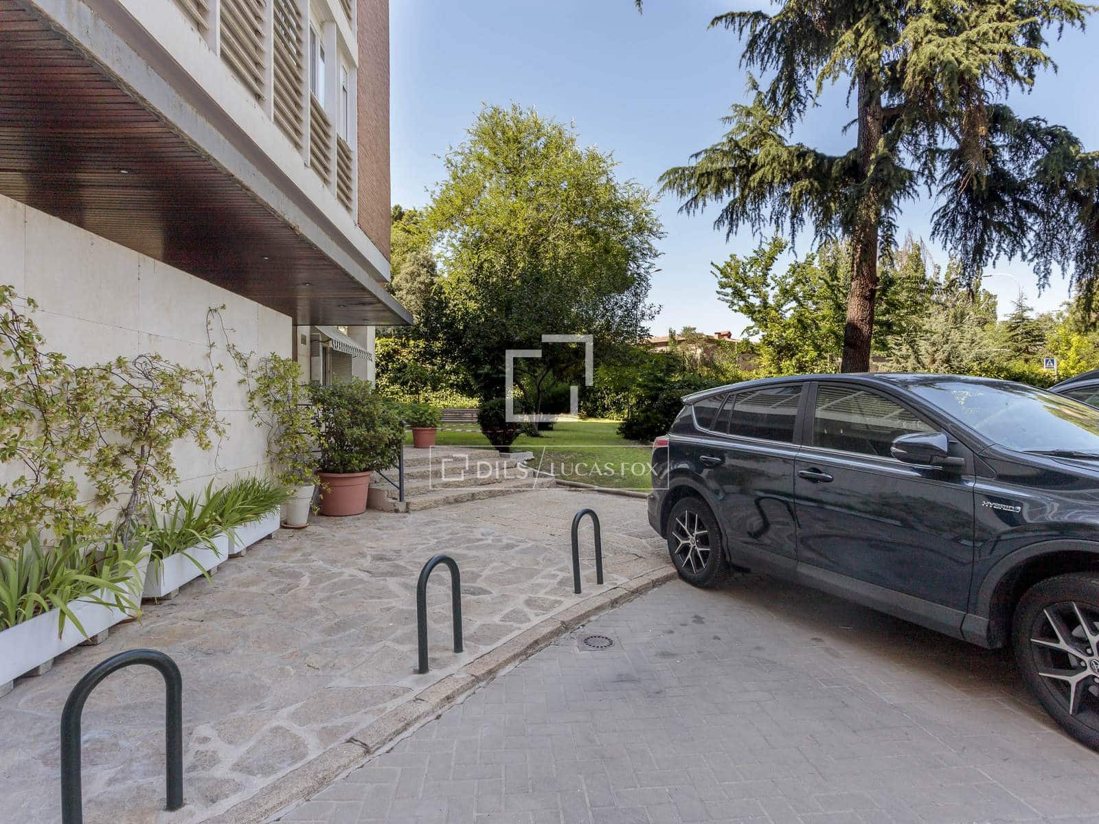 3 Zimmer Apartment zu vermieten in Madrid Stadt mit Pool Garage - 4.200 € (Ref: 9893056)