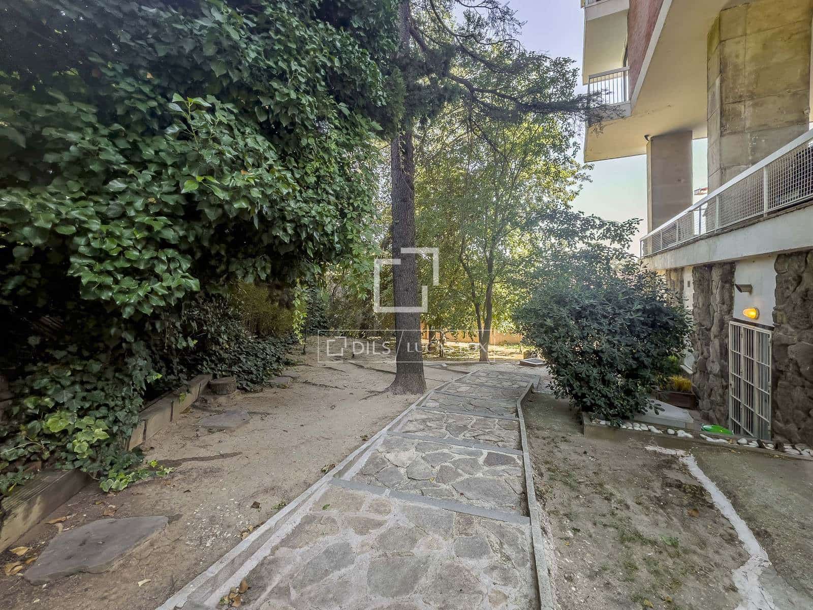 3 Zimmer Apartment zu vermieten in Madrid Stadt mit Pool Garage - 4.200 € (Ref: 9893056)