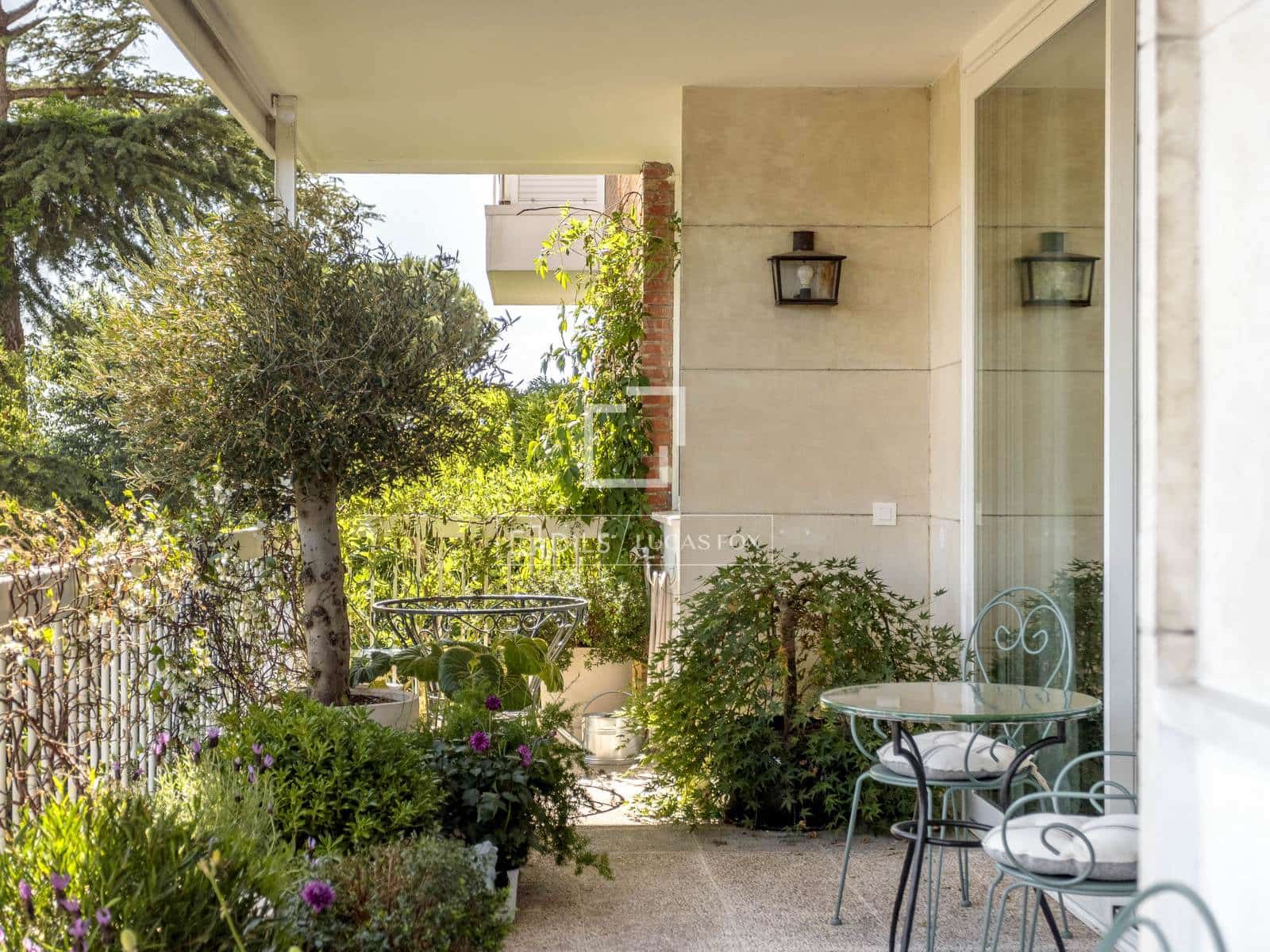 3 Zimmer Apartment zu vermieten in Madrid Stadt mit Pool Garage - 4.200 € (Ref: 9893056)