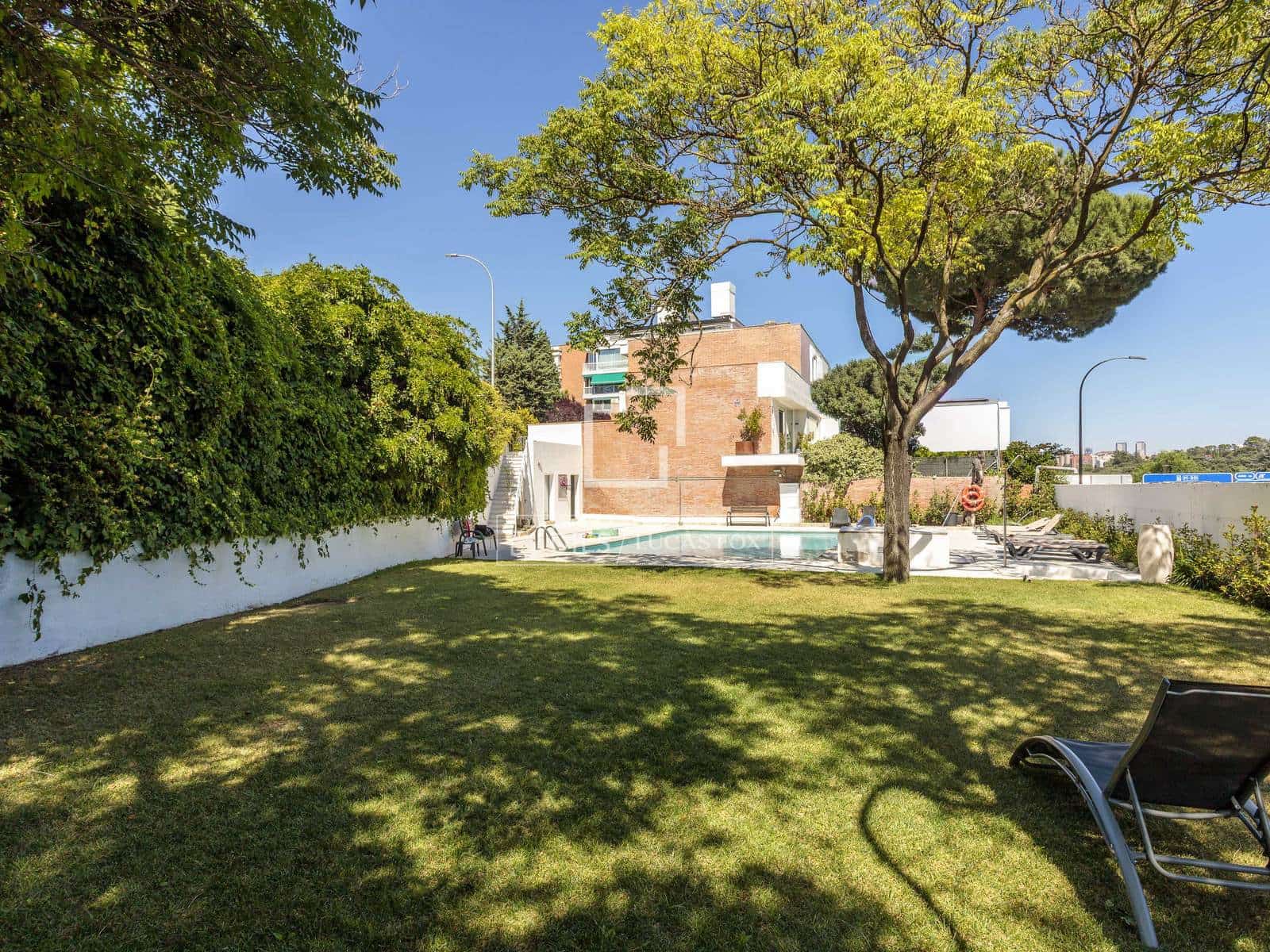 3 Zimmer Apartment zu vermieten in Madrid Stadt mit Pool Garage - 4.200 € (Ref: 9893056)