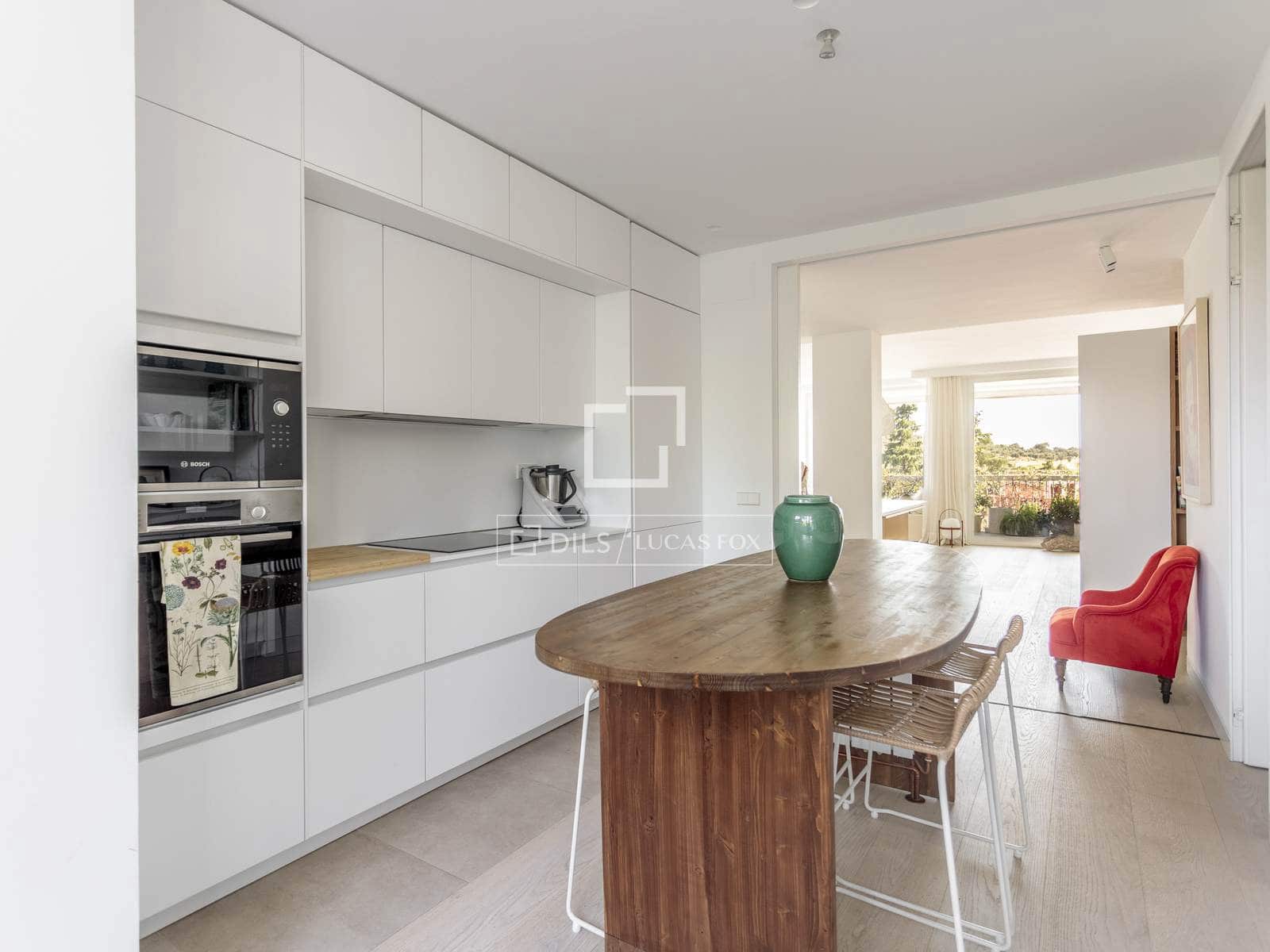3 Zimmer Apartment zu vermieten in Madrid Stadt mit Pool Garage - 4.200 € (Ref: 9893056)