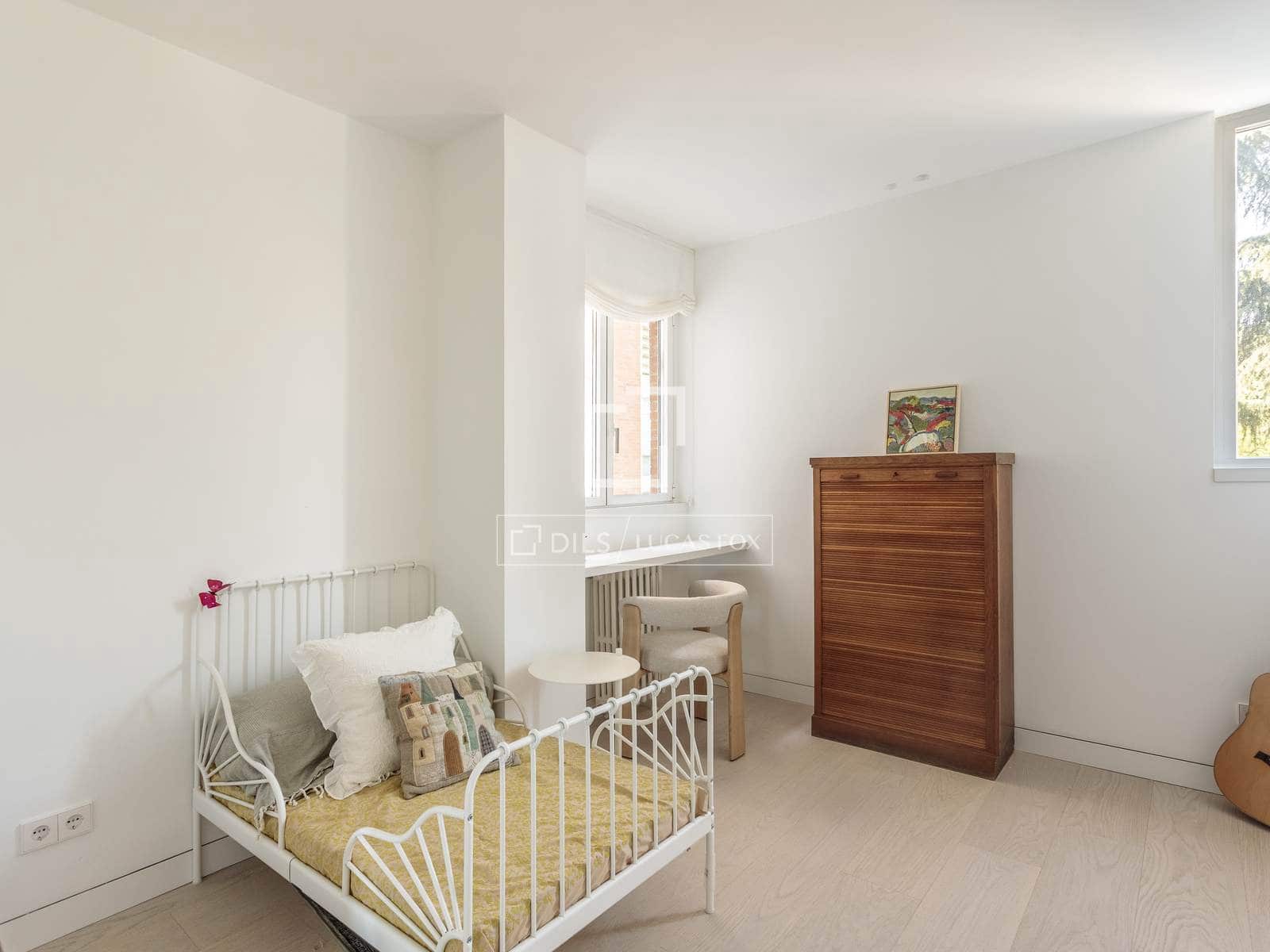 3 Zimmer Apartment zu vermieten in Madrid Stadt mit Pool Garage - 4.200 € (Ref: 9893056)