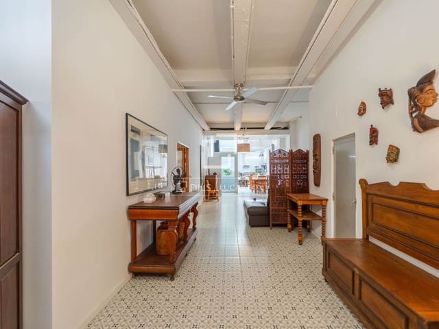 5 bedroom Villa for sale in En Corts, Valencia city - € 795,000 (Ref: 9893058)