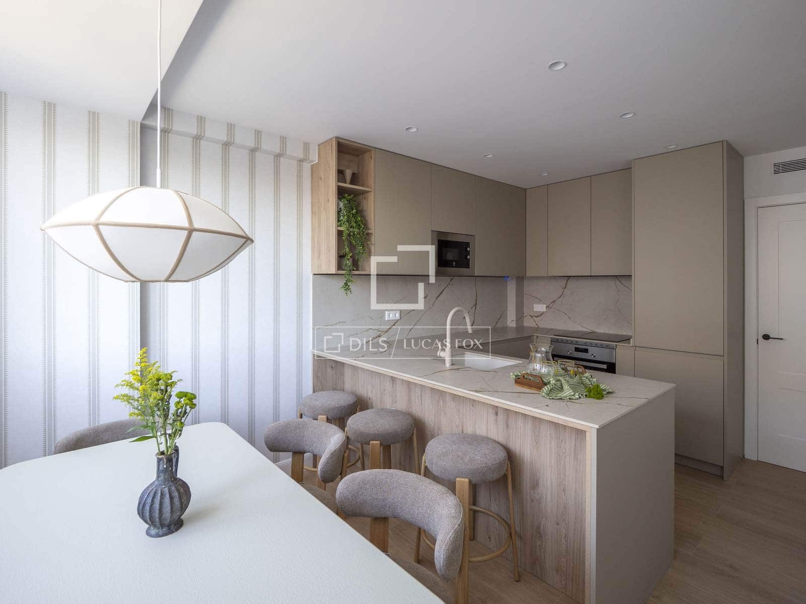 Apartamento de 4 habitaciones en Madrid ciudad en venta - 1.190.000 € (Ref: 9893059)
