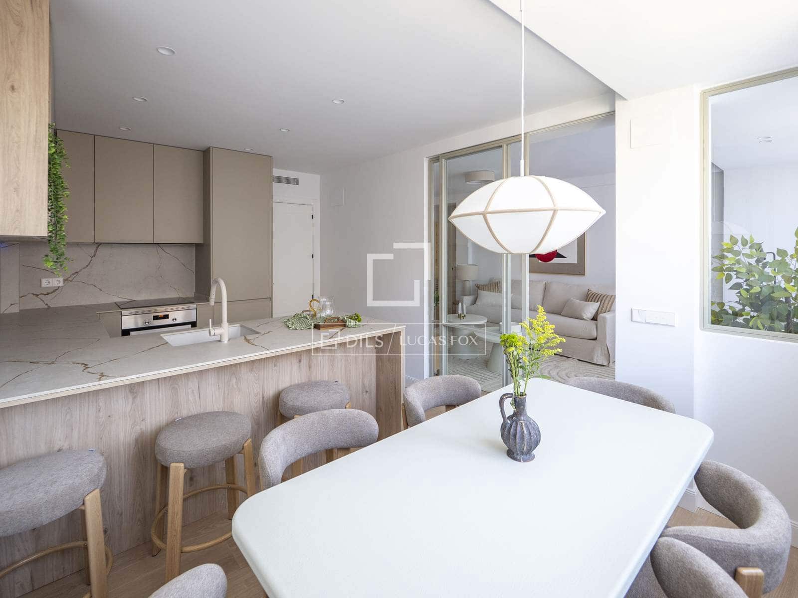 Apartamento de 4 habitaciones en Madrid ciudad en venta - 1.190.000 € (Ref: 9893059)