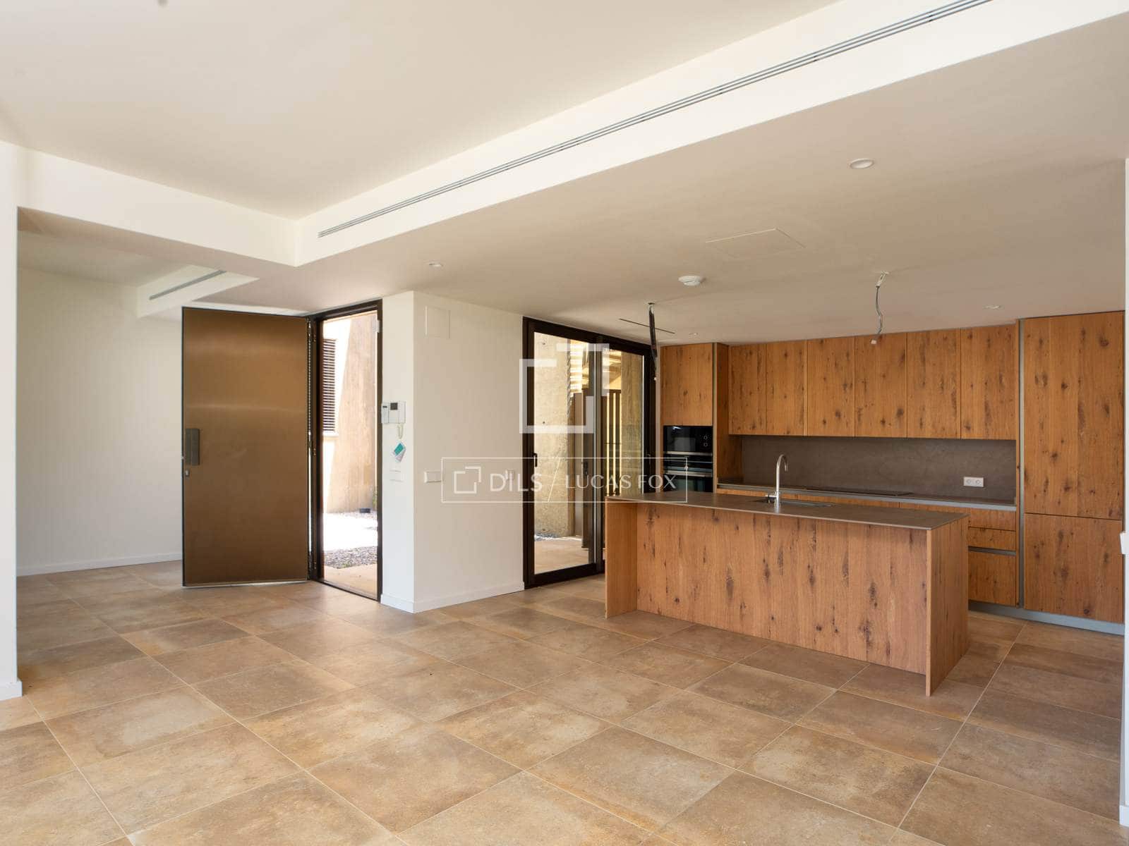 Chalet de 4 habitaciones en Sa Riera en venta con piscina - 745.000 € (Ref: 9893184)