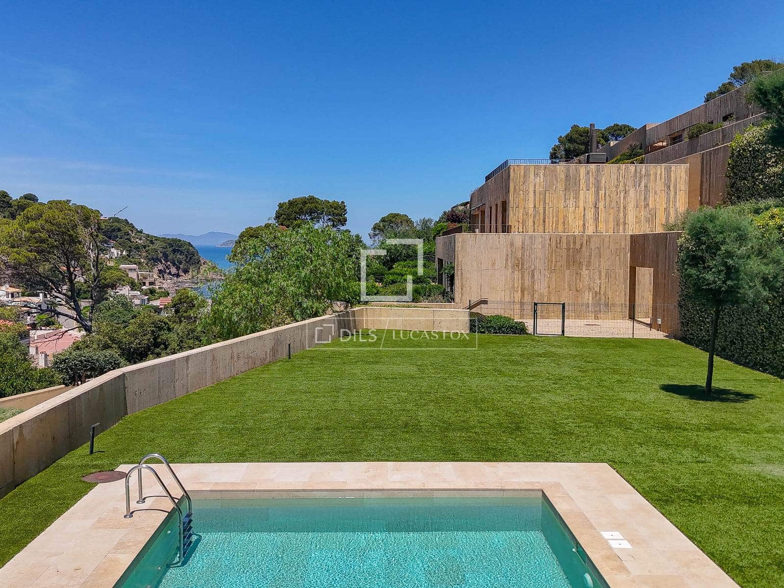 Chalet de 4 habitaciones en Sa Riera en venta con piscina - 745.000 € (Ref: 9893184)