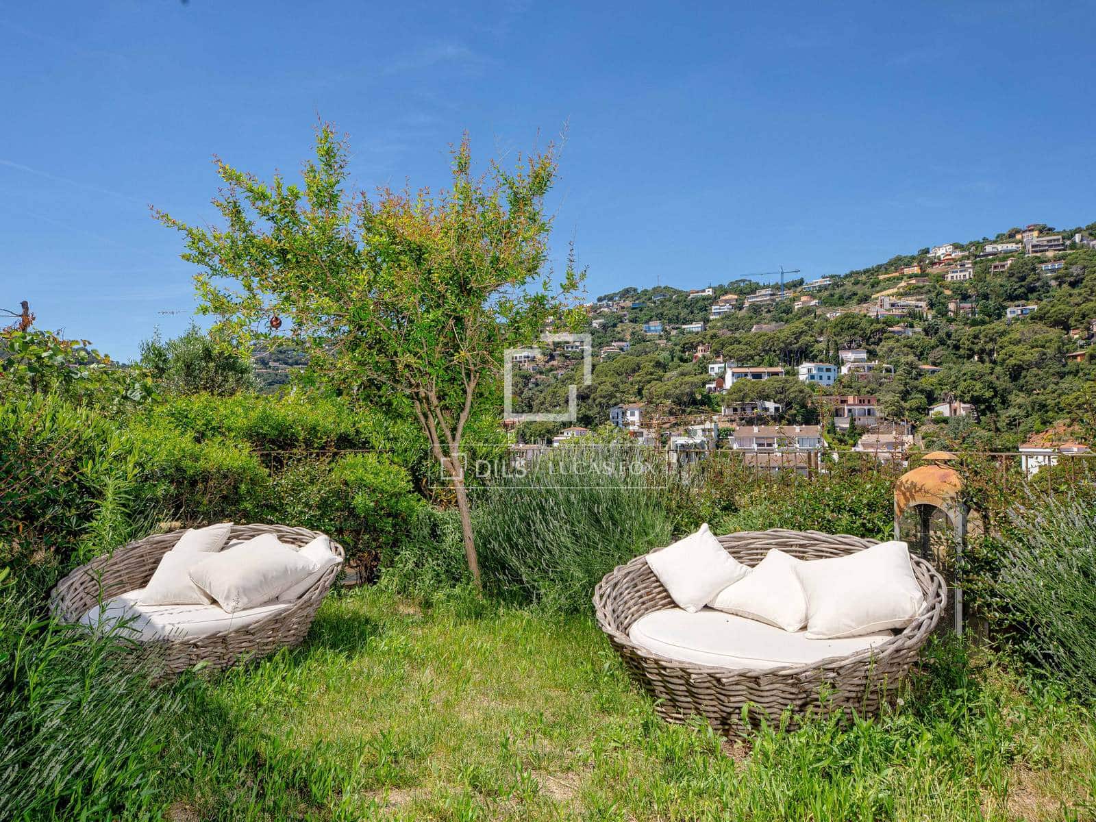 Chalet de 4 habitaciones en Sa Riera en venta con piscina - 745.000 € (Ref: 9893184)