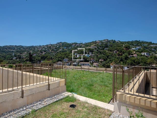 4 bedroom Villa for sale in Sa Riera, Begur with pool - € 823,000 (Ref: 9893185)