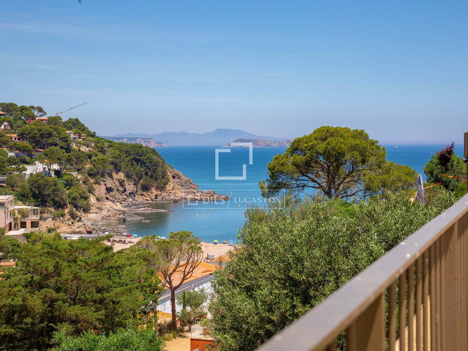4 bedroom Villa for sale in Sa Riera with pool - € 823,000 (Ref: 9893185)