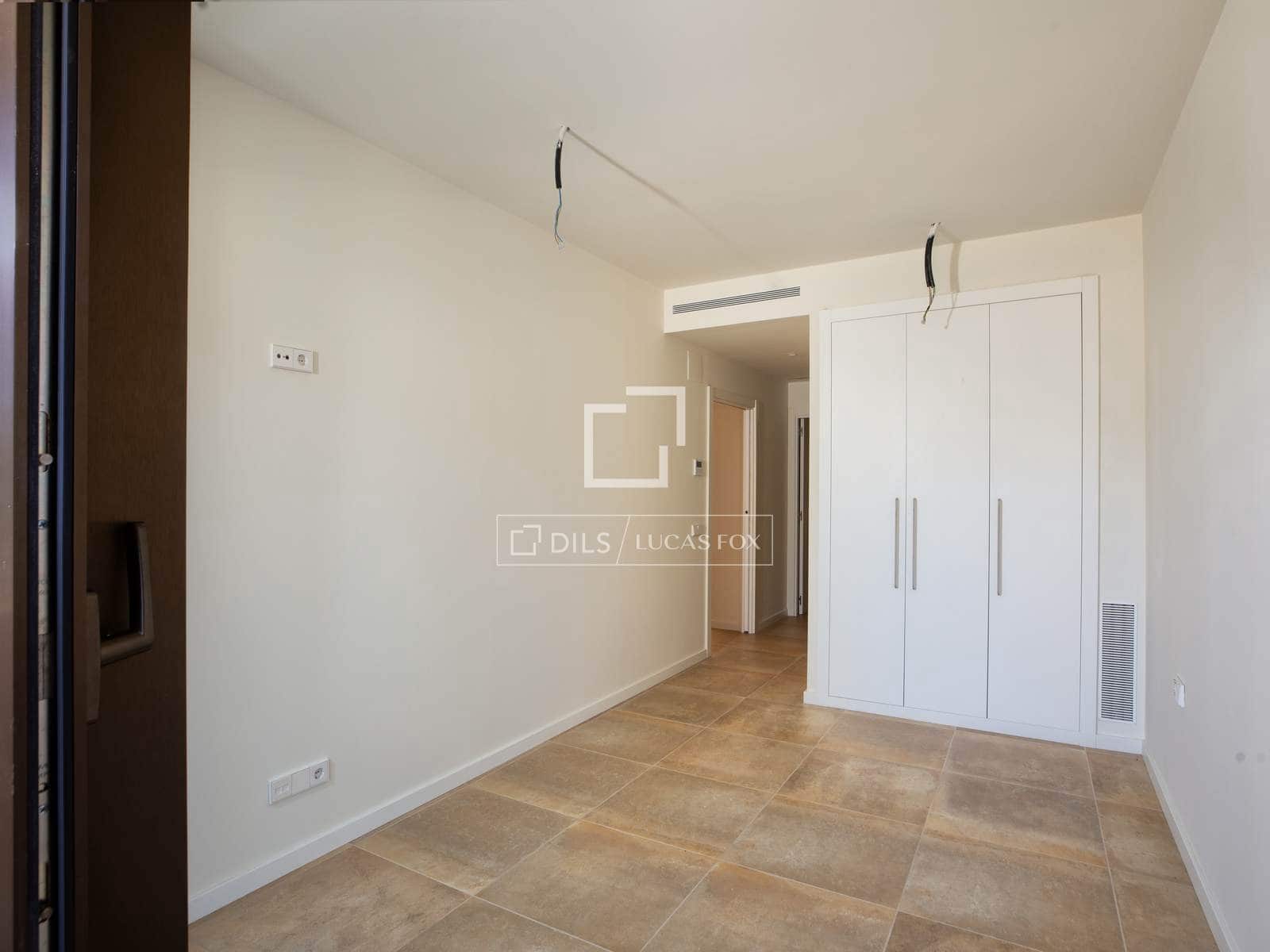 4 bedroom Villa for sale in Sa Riera with pool - € 825,000 (Ref: 9893186)
