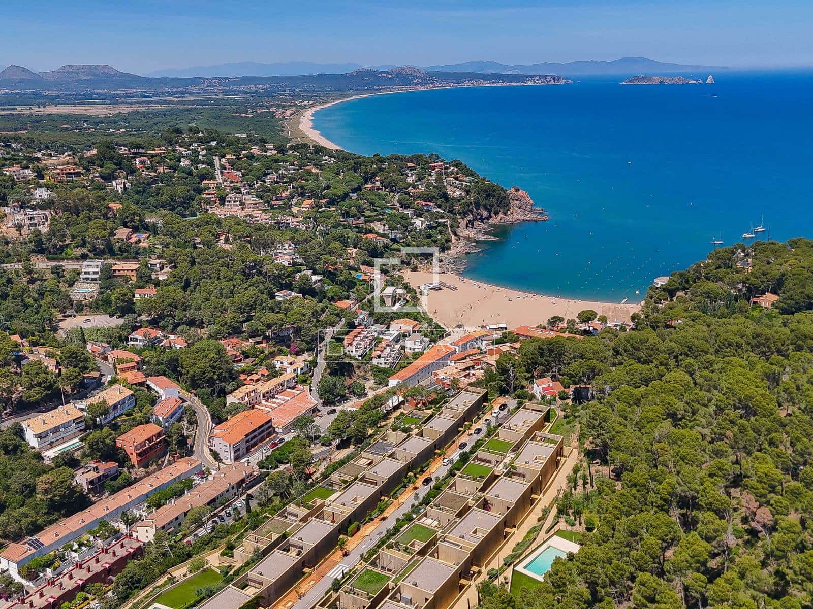 4 sovrum Villa till salu i Sa Riera med pool - 755 000 € (Ref: 9893187)