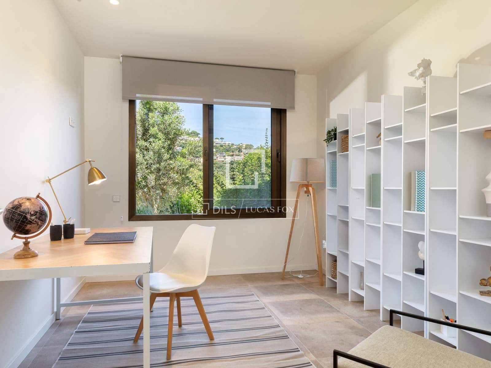 4 Zimmer Villa zu verkaufen in Sa Riera mit Pool - 775.000 € (Ref: 9893190)