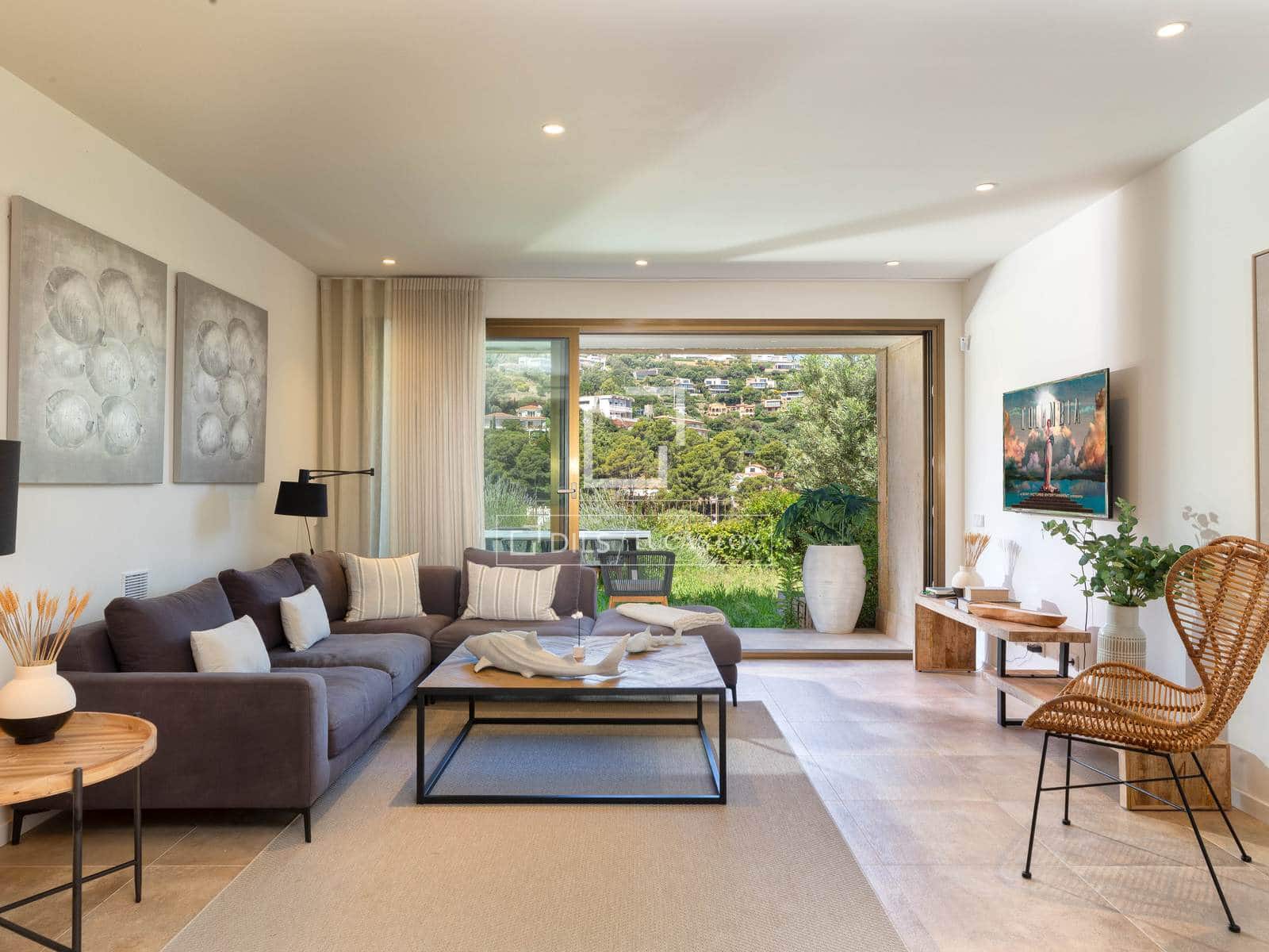 4 Zimmer Villa zu verkaufen in Sa Riera mit Pool - 775.000 € (Ref: 9893190)